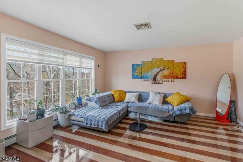 56A Minnisink Rd, Jefferson Twp., NJ 07849