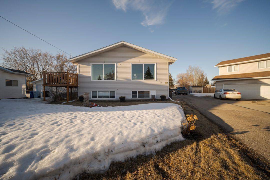 115 Christina CT, Fort Mcmurray, AB T9K 1H3