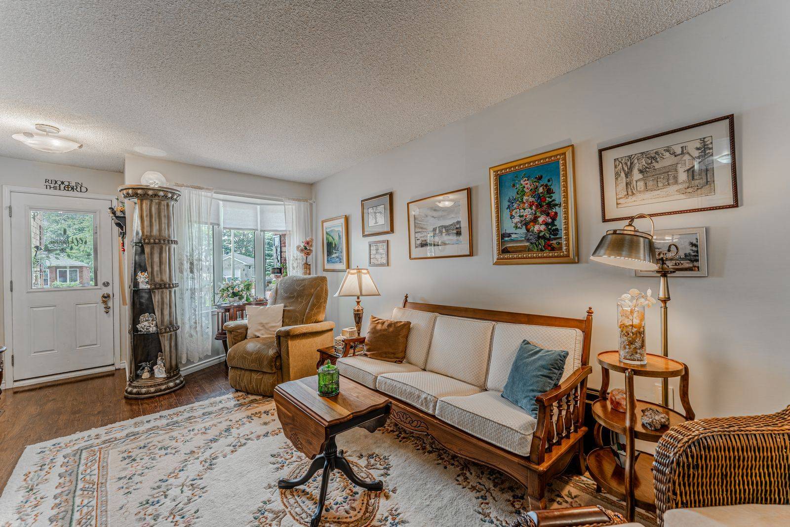 132 Benson DR, Barrie, ON L4N 7Y3