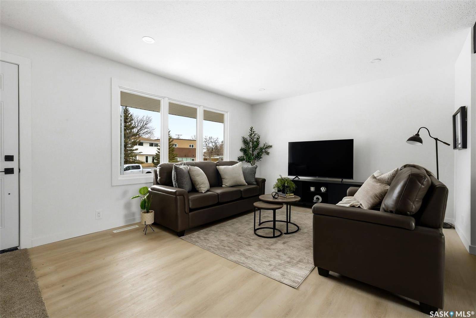 809 Horace STREET, Regina, SK S4T 5K9