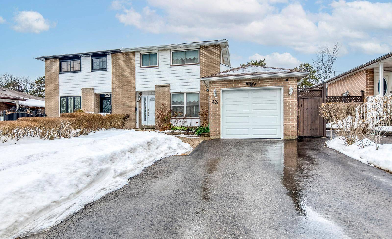 43 Flamingo CRES, Brampton, ON L6T 2G6