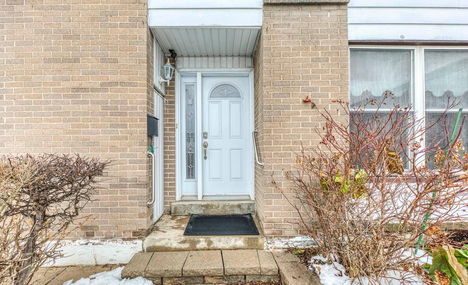 43 Flamingo CRES, Brampton, ON L6T 2G6