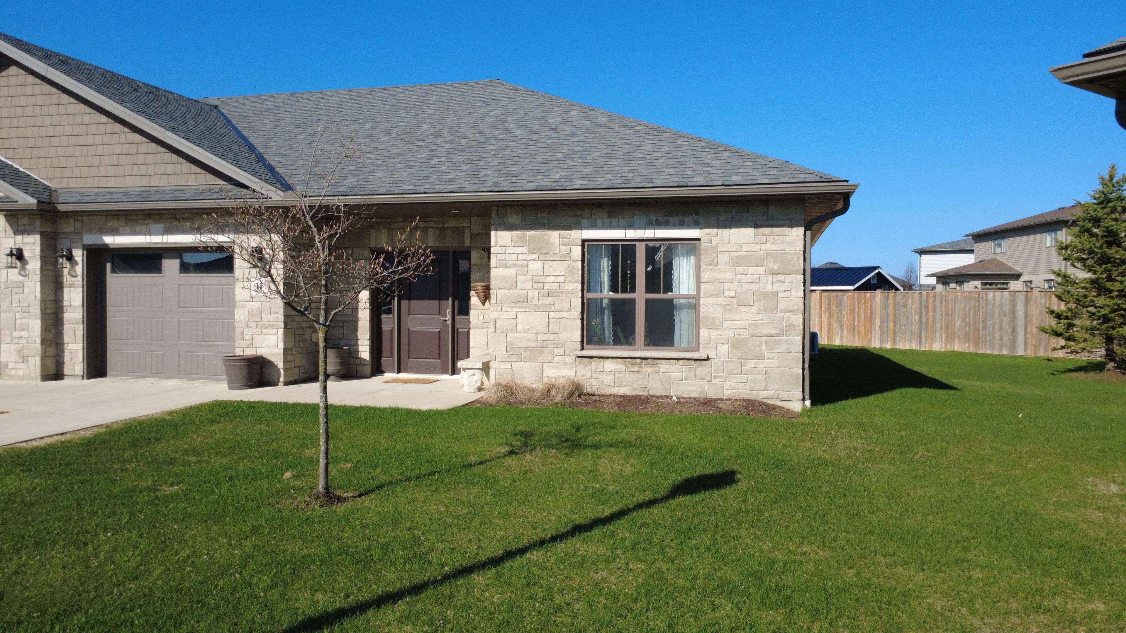 1050 Waterloo ST #11, Saugeen Shores, ON N0H 2C3