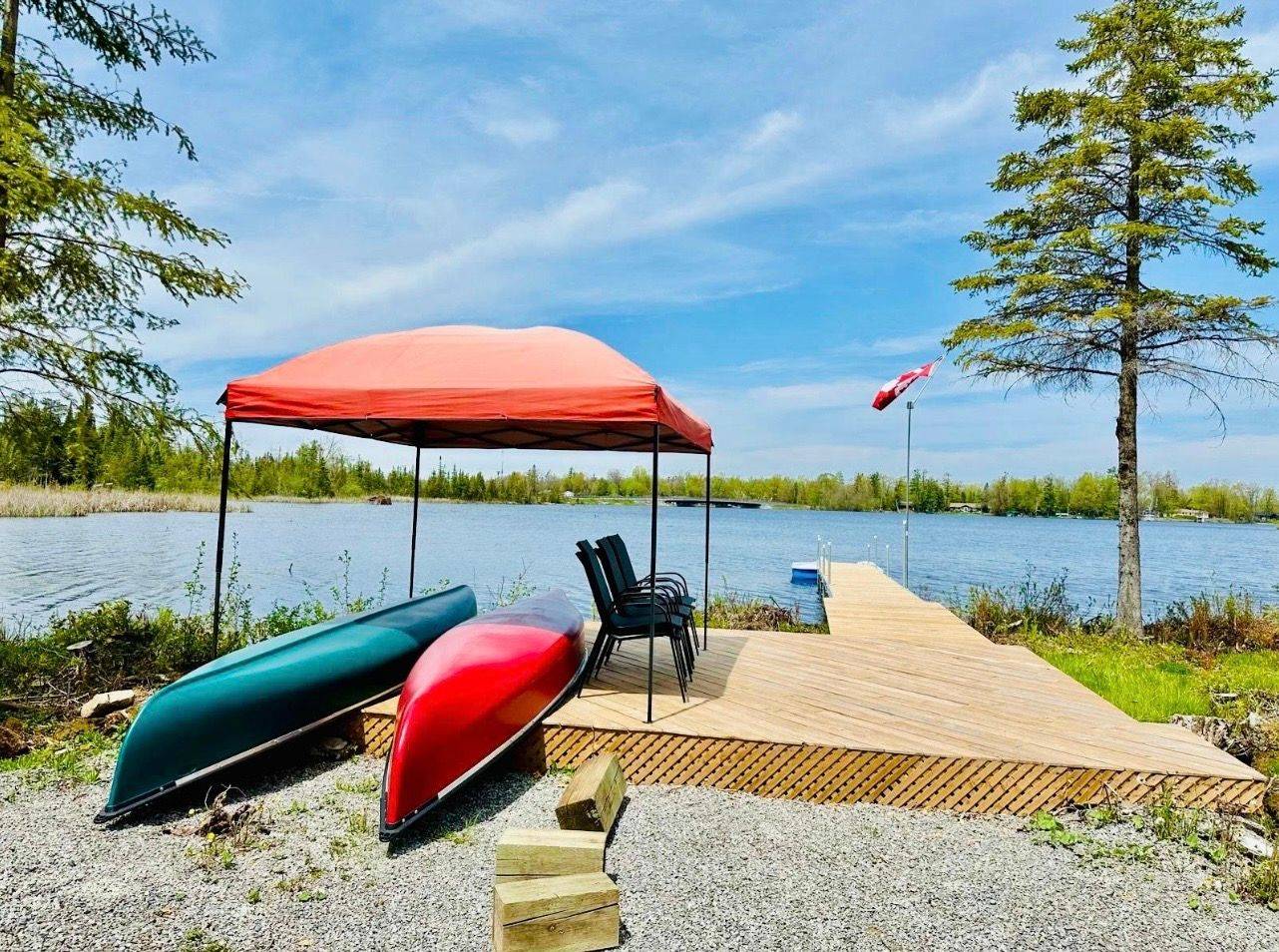 15 Berry LN, Kawartha Lakes, ON K0M 1A0