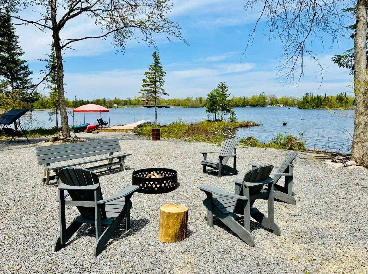 15 Berry LN, Kawartha Lakes, ON K0M 1A0