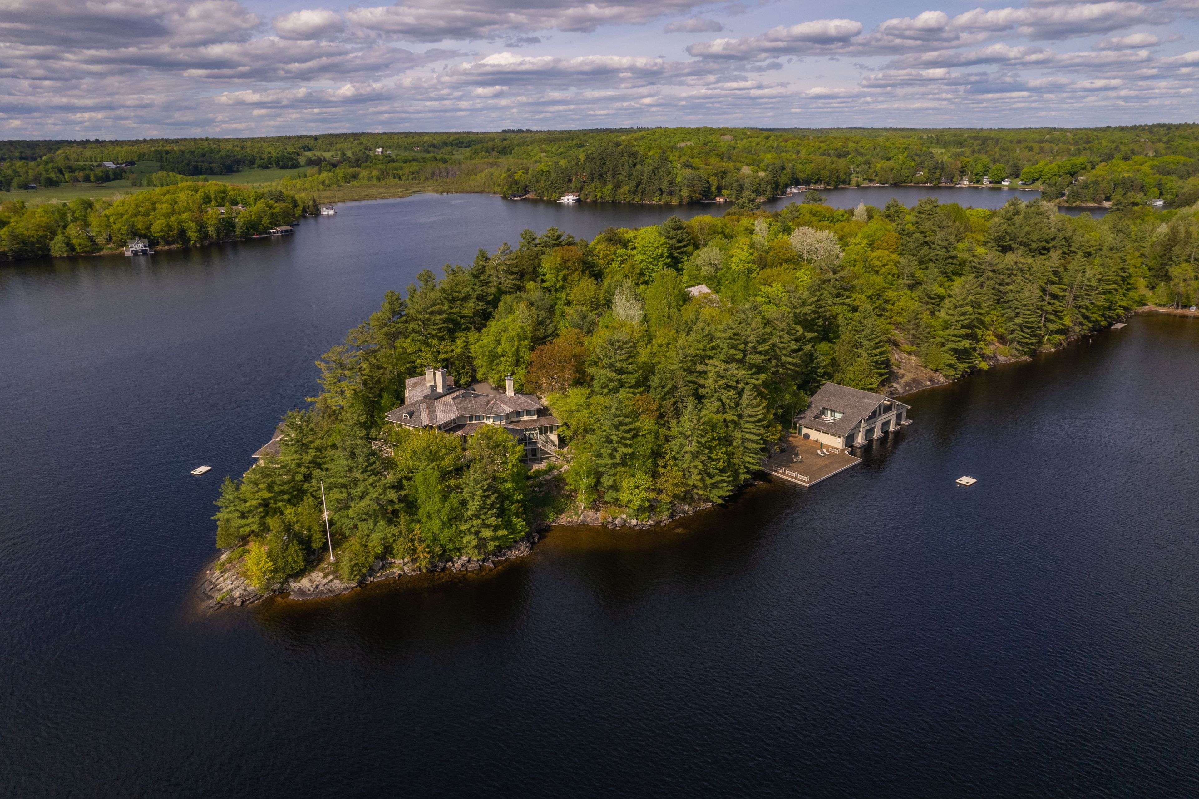 1250 Waldmere RD #Full, Bracebridge, ON P1L 1W8