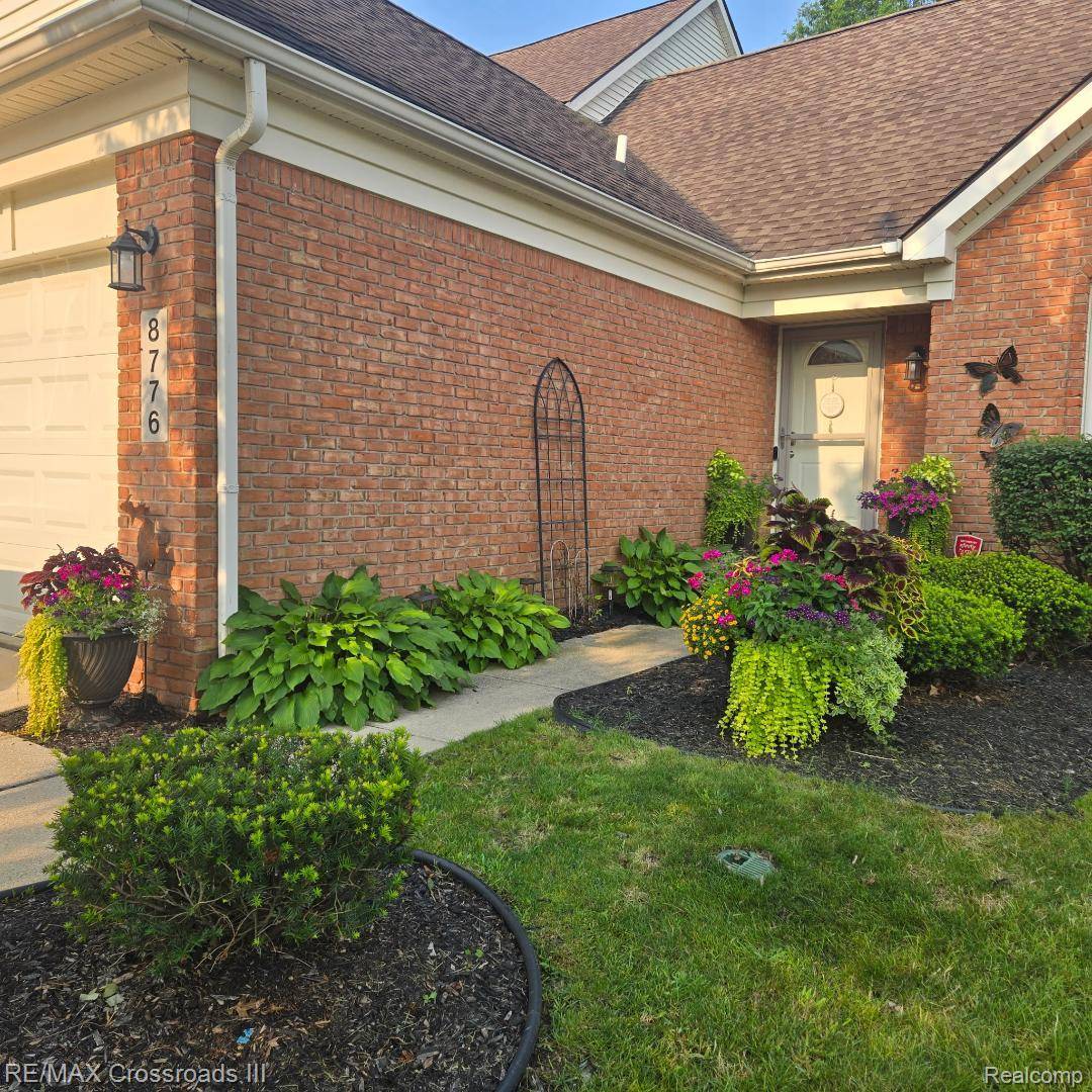8776 Ironwood DR, Van Buren Charter Township, MI 48111