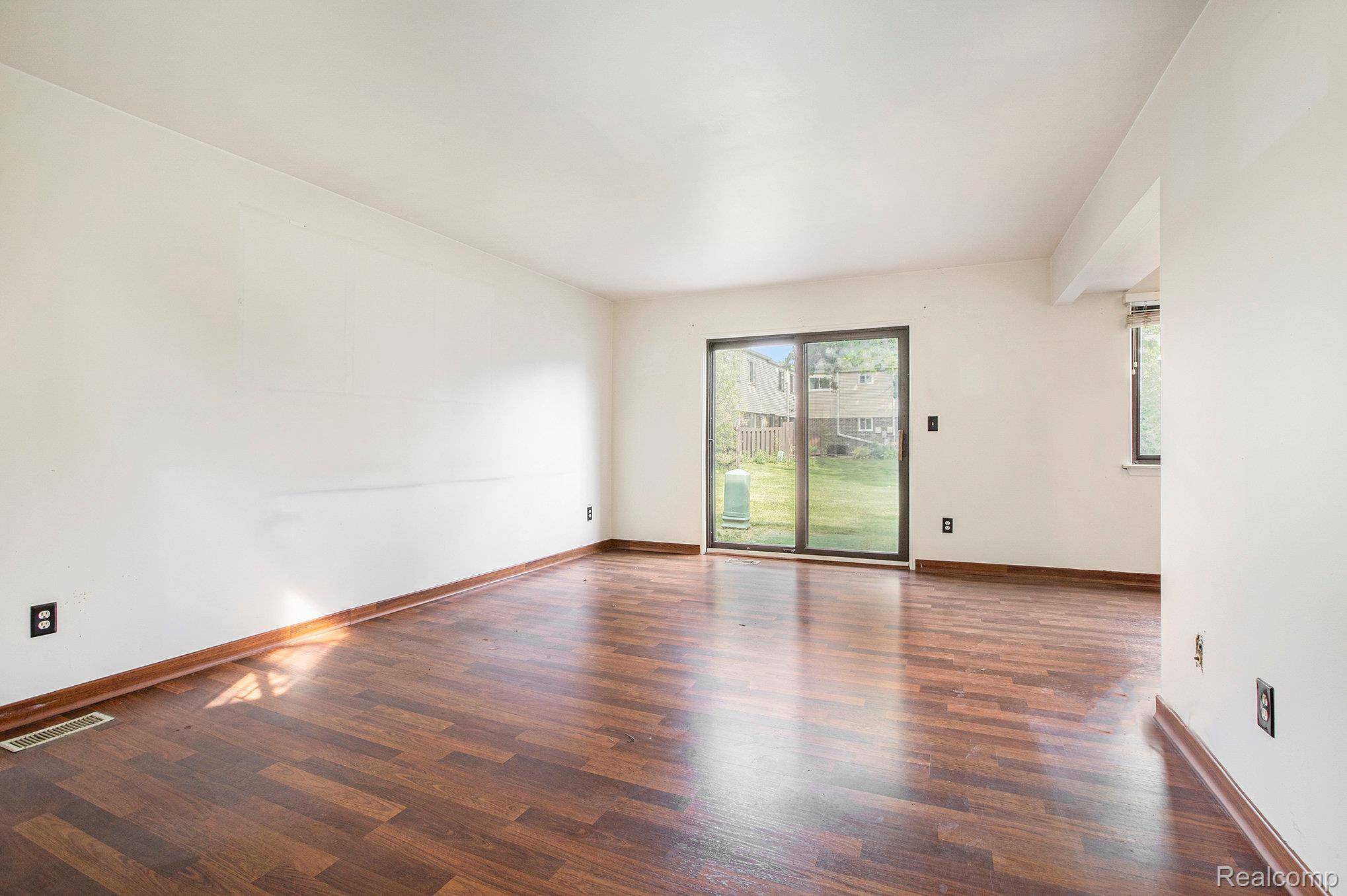 1875 Sheffield DR, Superior Charter Township, MI 48198