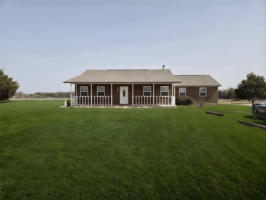 1001 N Atkins Drive, Celeste, TX 75423