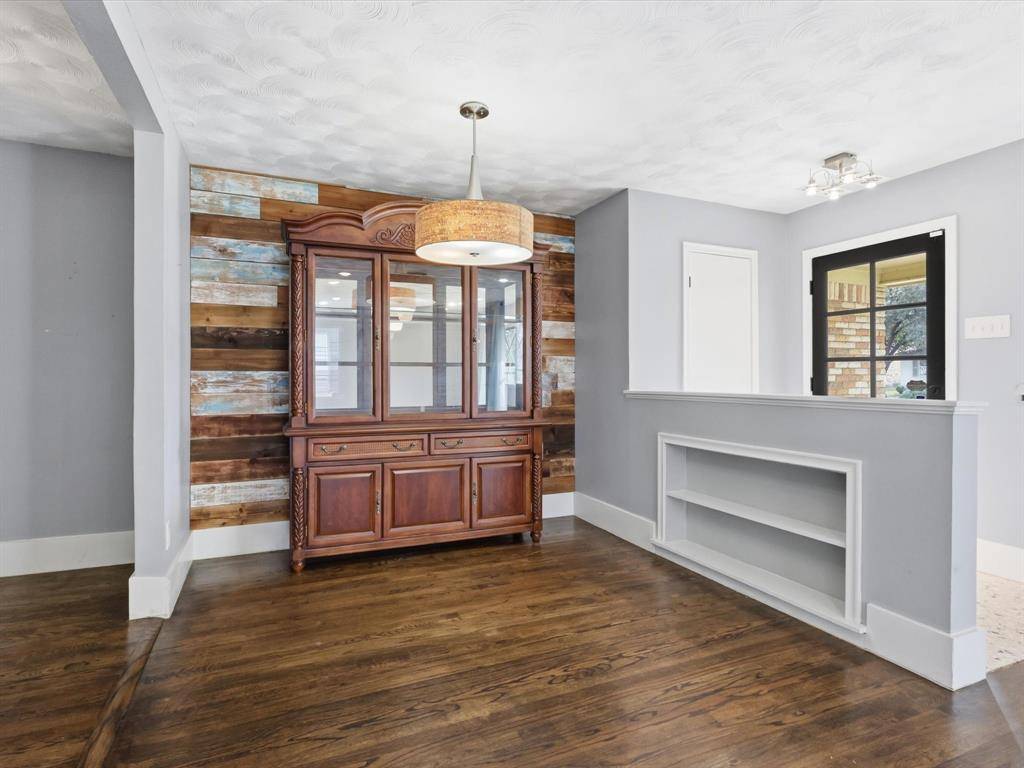 2530 Norsworthy Drive, Dallas, TX 75228