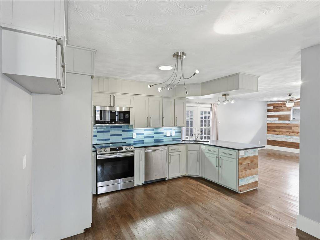 2530 Norsworthy Drive, Dallas, TX 75228