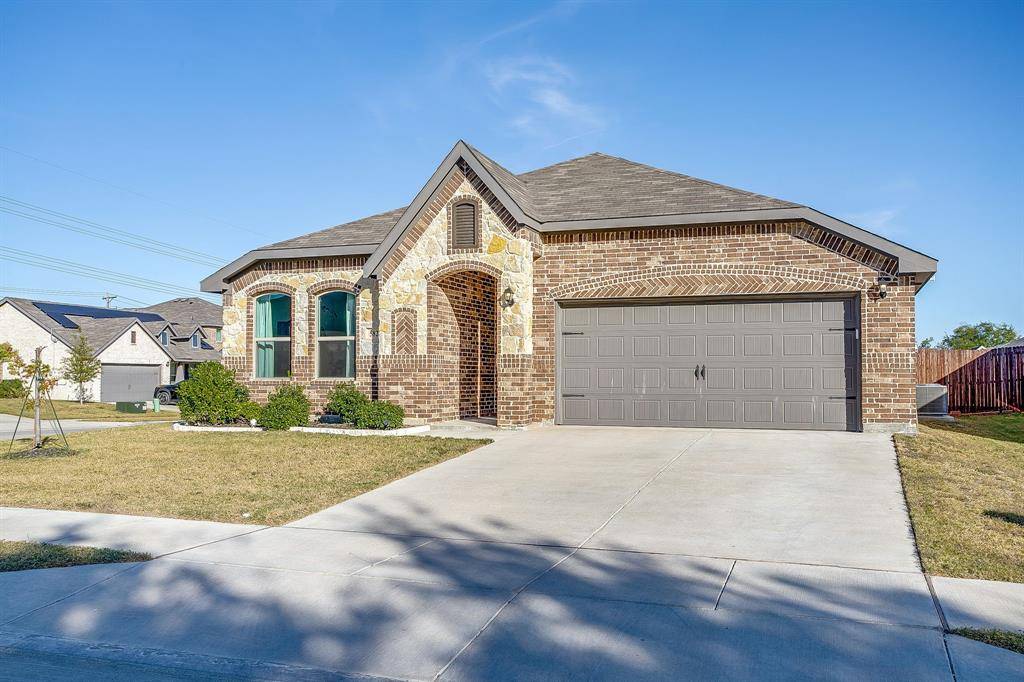 5828 Utopia Drive, Fort Worth, TX 76179