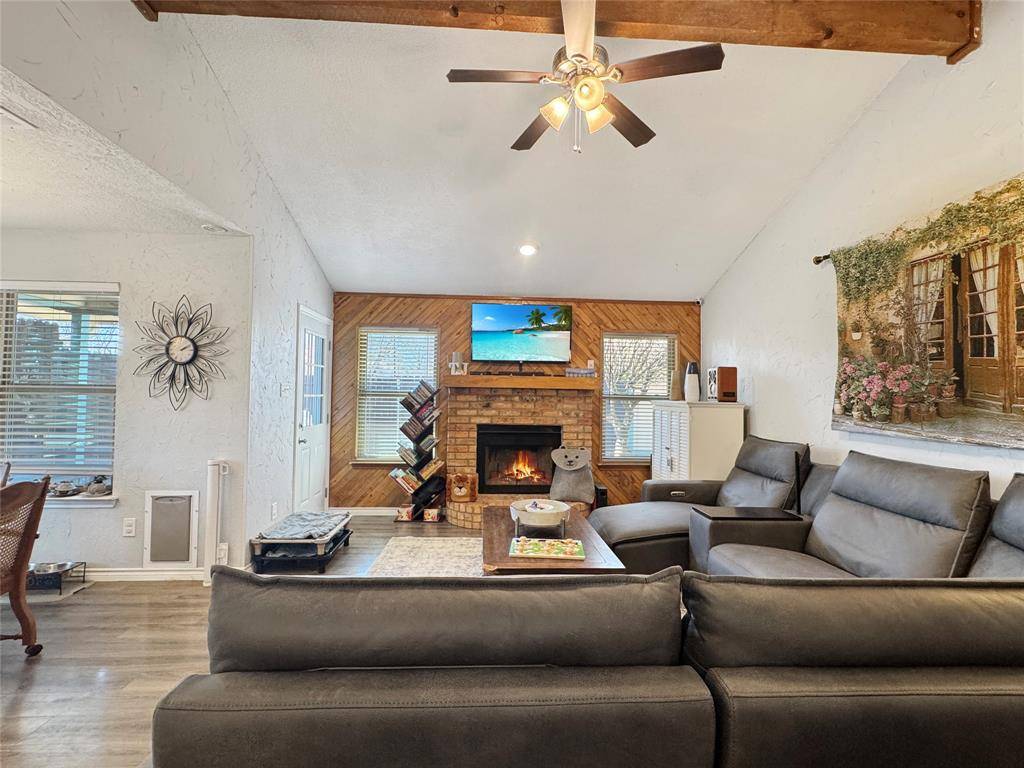 5216 Stagetrail Drive, Arlington, TX 76017