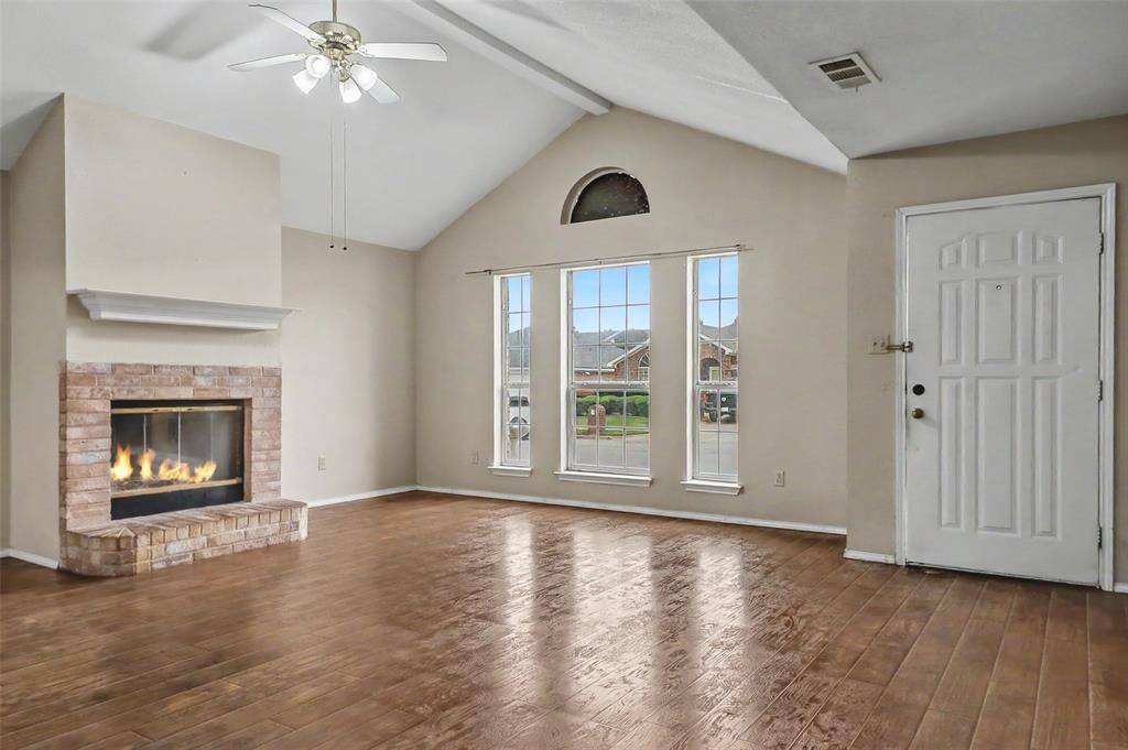 945 Tennessee Trail, Arlington, TX 76017