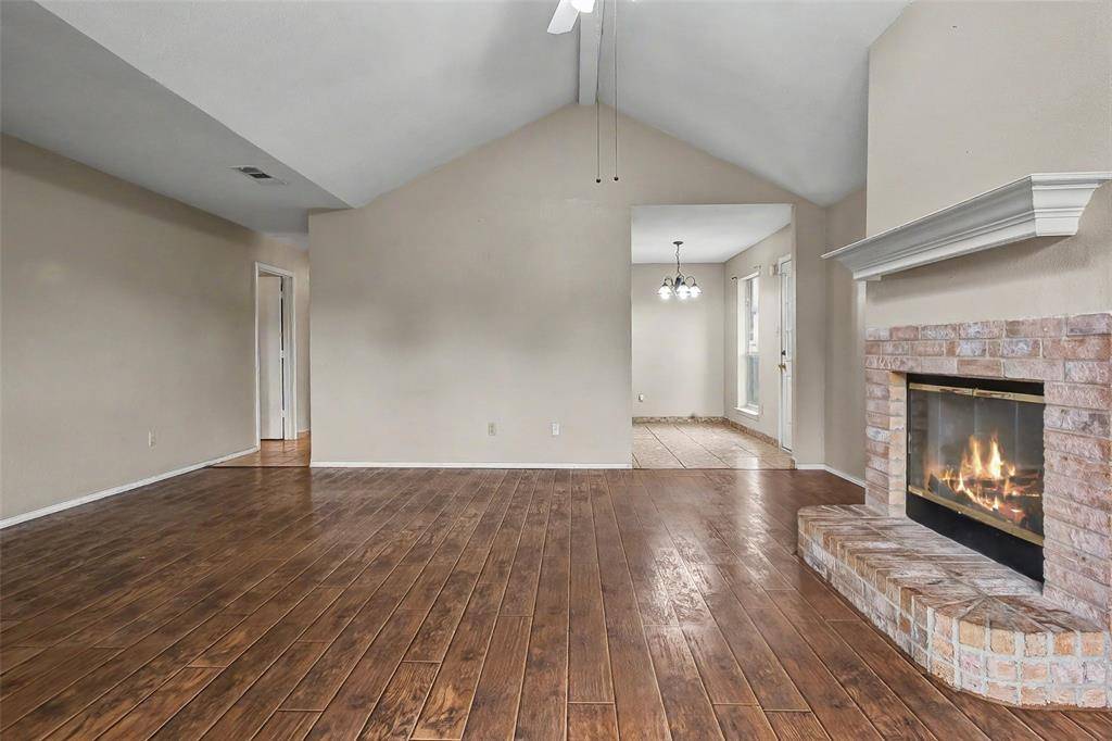 945 Tennessee Trail, Arlington, TX 76017