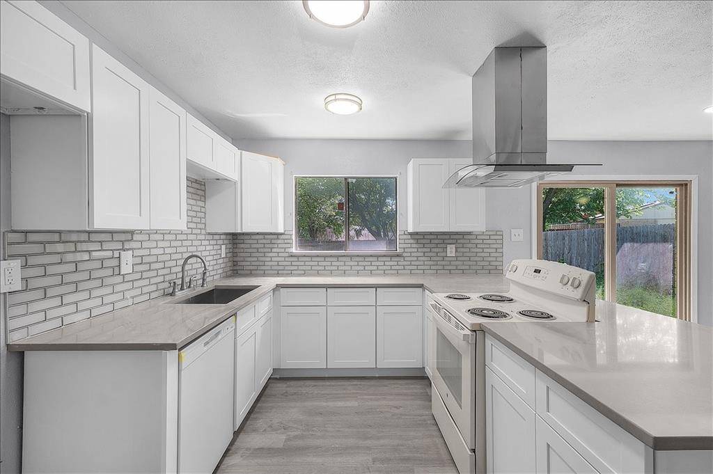 7112 Winterberry Drive, Dallas, TX 75249