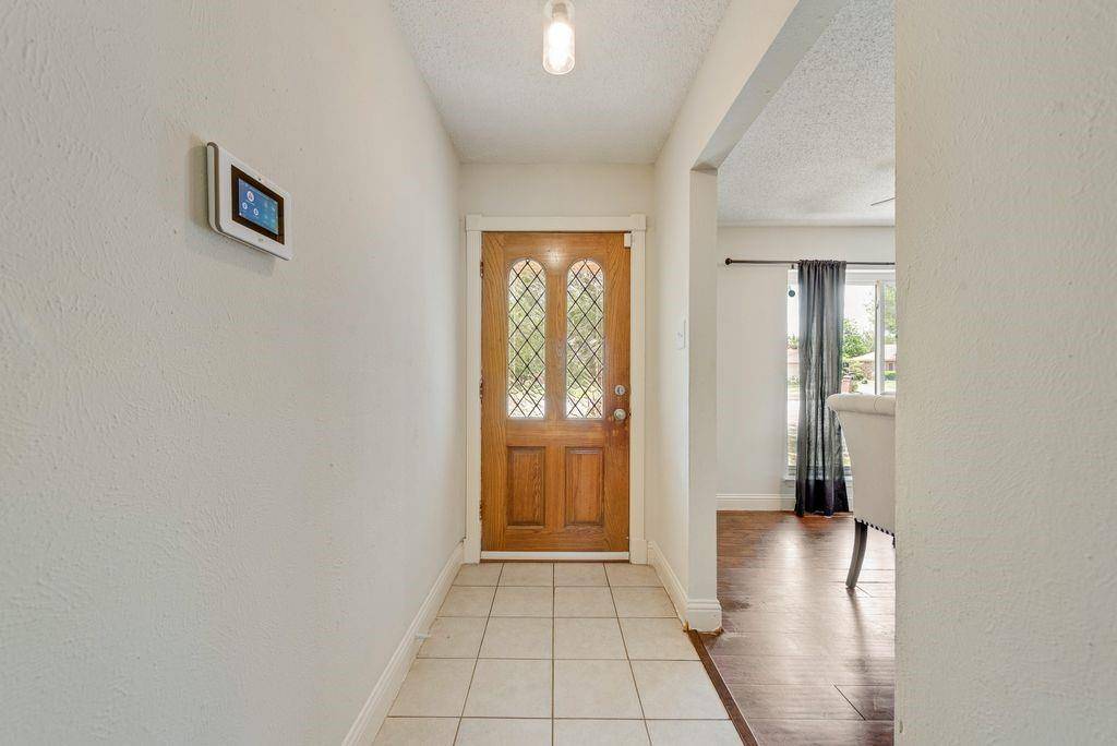 905 Pepperidge Court, Lancaster, TX 75134