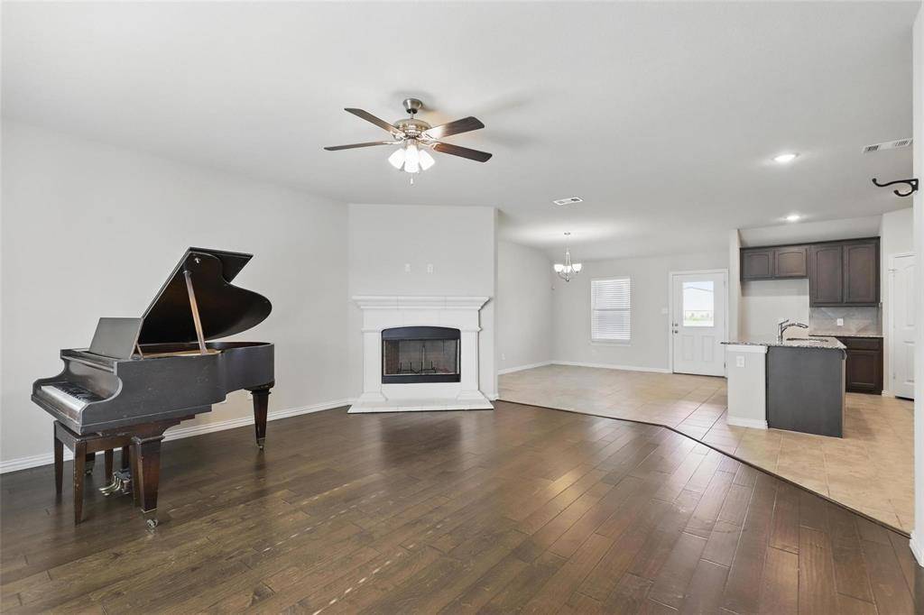 240 Springwood Ranch Loop, Springtown, TX 76082
