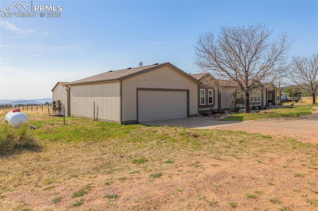 2084 Barrett RD, Colorado Springs, CO 80926