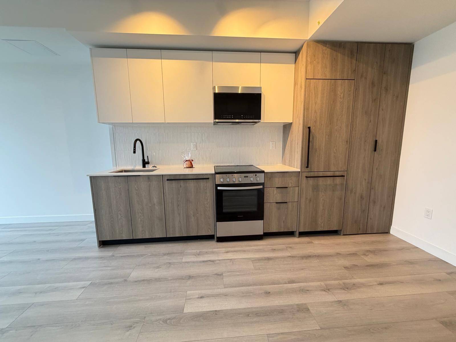 1635 MILITARY TRL #517, Toronto E10, ON M1C 1B2