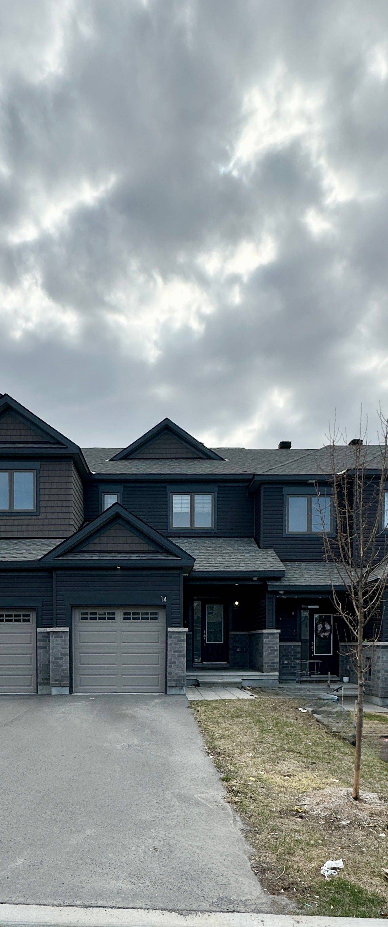 14 Atop LN, Blossom Park - Airport And Area, ON L6X 5C3