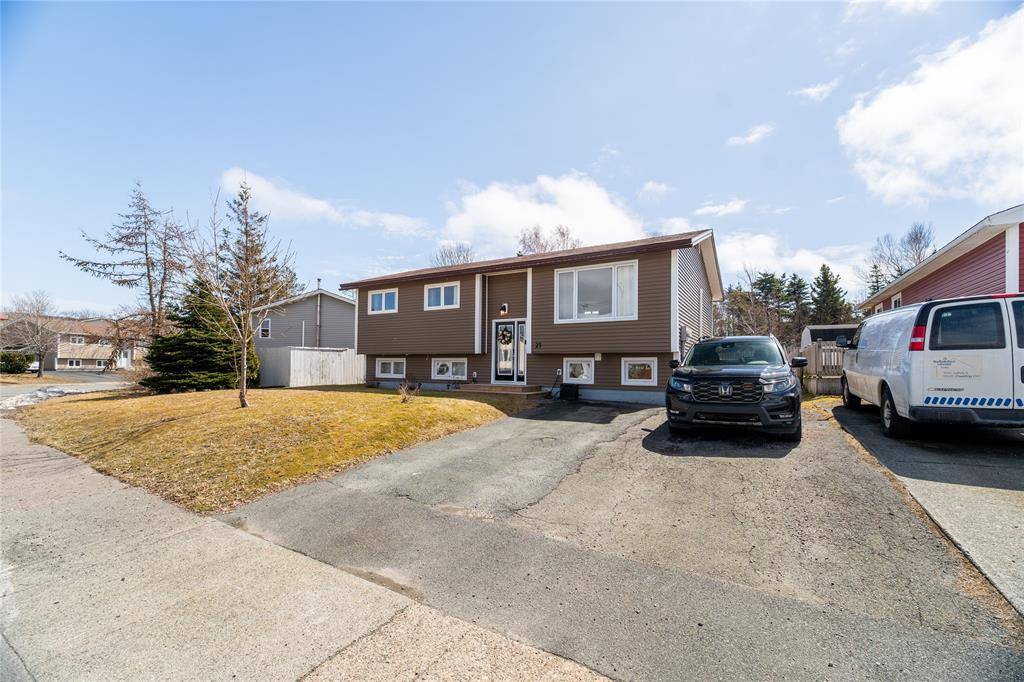 21 Rutledge Crescent, St. John's, NL A1A 3J5