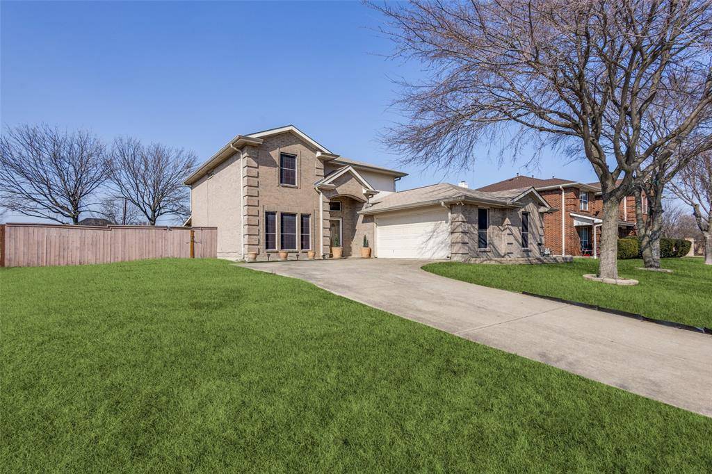 8009 Trophy Court, Rowlett, TX 75089