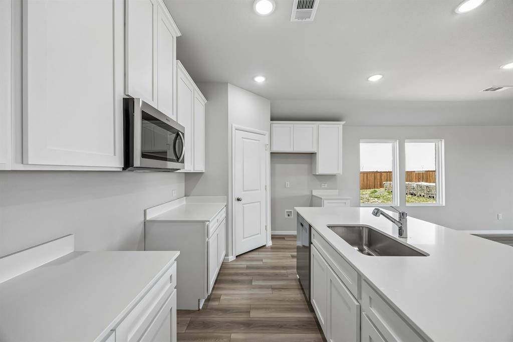 422 Lana Drive, Seagoville, TX 75159