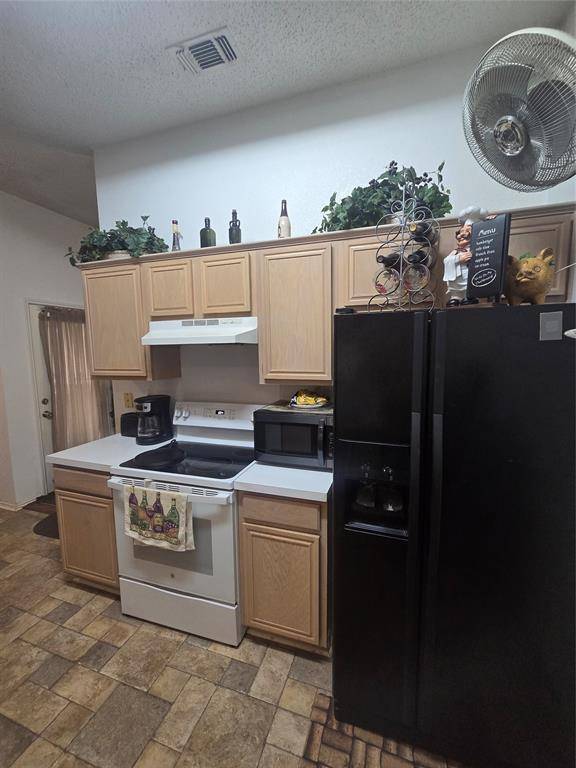 1115 Parker Court, Cedar Hill, TX 75104