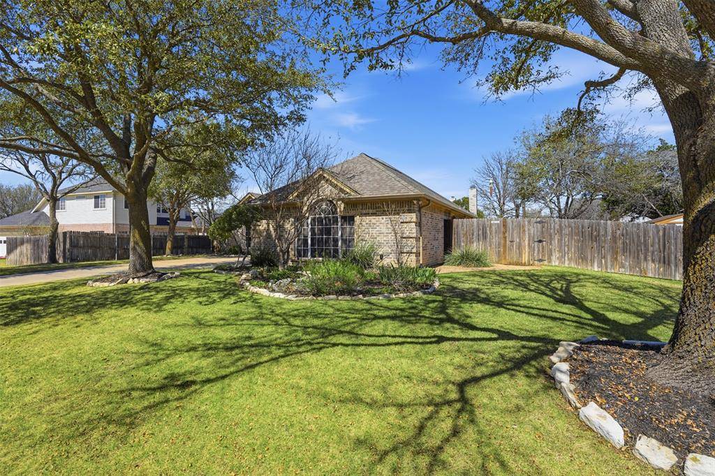 231 Bluff View Court, Aledo, TX 76008