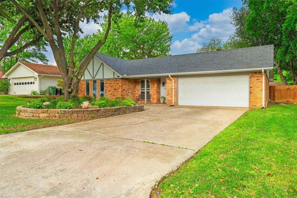 839 Yellowstone Drive, Grapevine, TX 76051