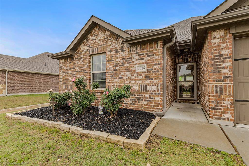 1818 Pecan Valley Drive, Kaufman, TX 75142
