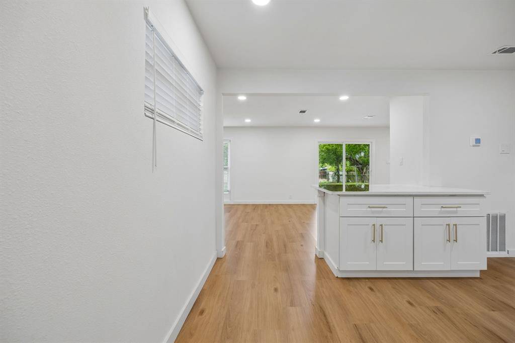 1905 Reever Street, Arlington, TX 76010