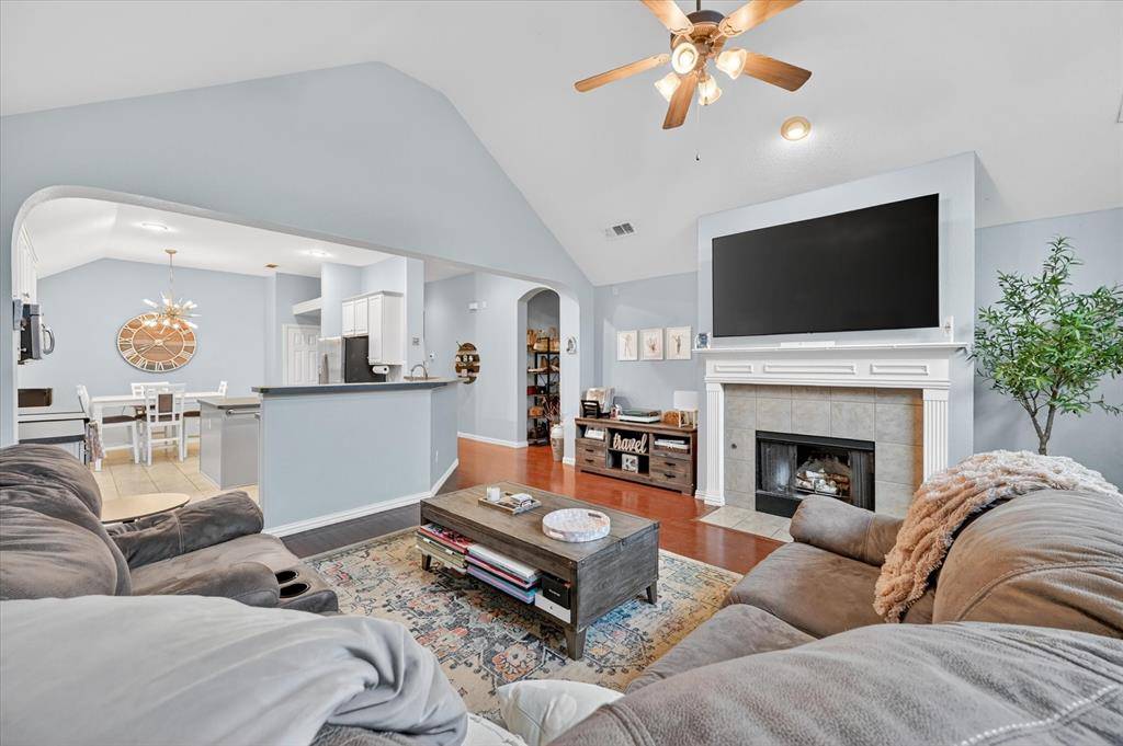 4533 Marguerite Lane, Fort Worth, TX 76123