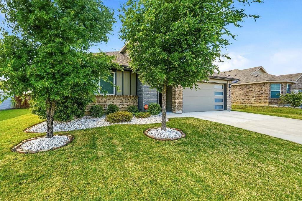 1513 Hulen Park Trail, Alvarado, TX 76009