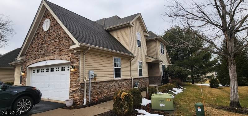 14 Fehervari Ct, Franklin Twp., NJ 08873