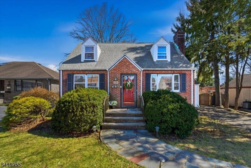 2092 Westfield Ave, Scotch Plains Twp., NJ 07076