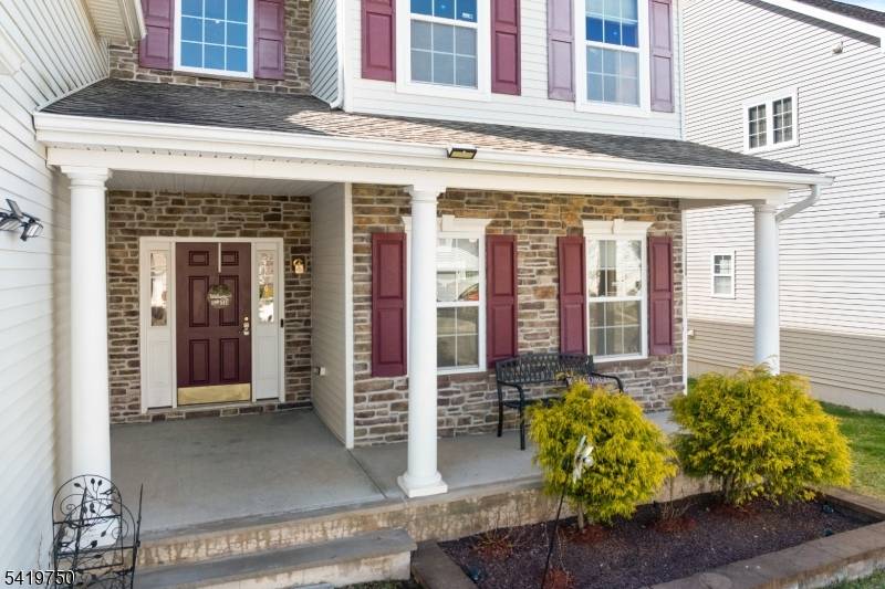 6 Quick Ct, Franklin Twp., NJ 08873