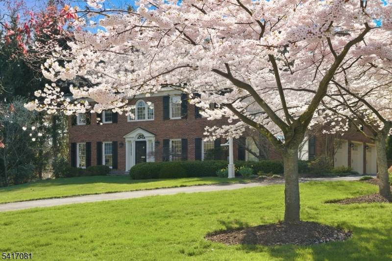 31 FOREST DRIVE, Millburn Twp., NJ 07078