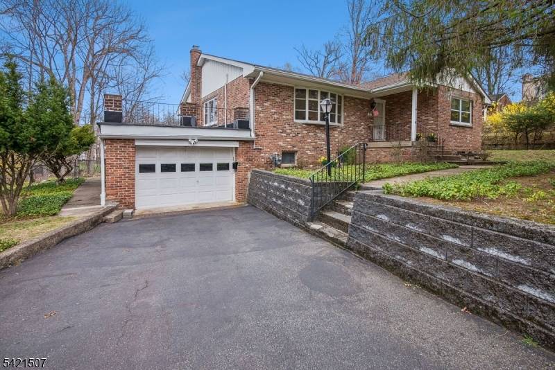 54 Briarhill Rd, Cedar Grove Twp., NJ 07009