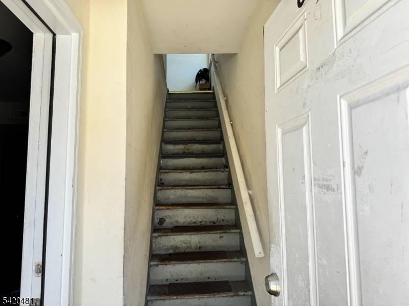 65 Stone St, Newark City, NJ 07104