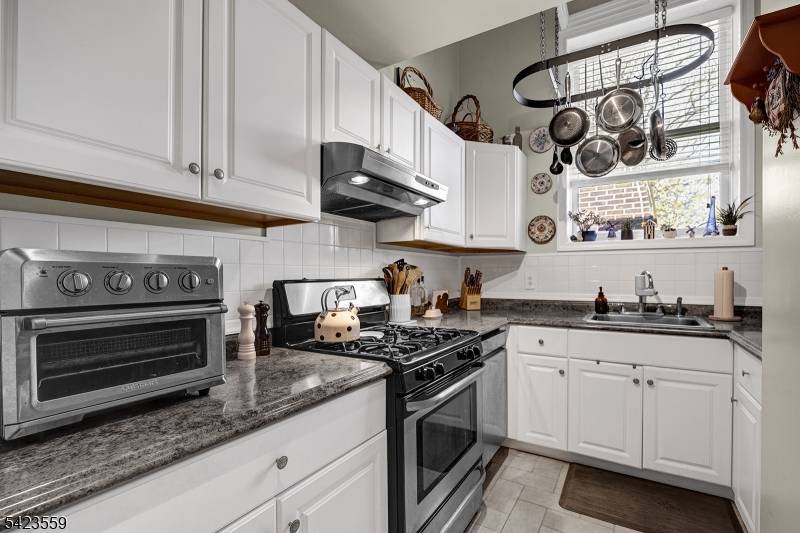 5 Center Ave #8, Morris Twp., NJ 07960