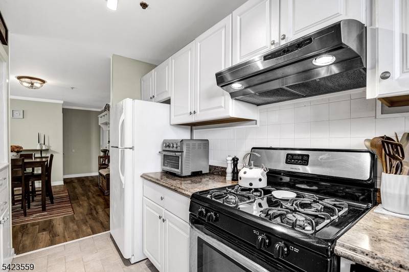 5 Center Ave #8, Morris Twp., NJ 07960