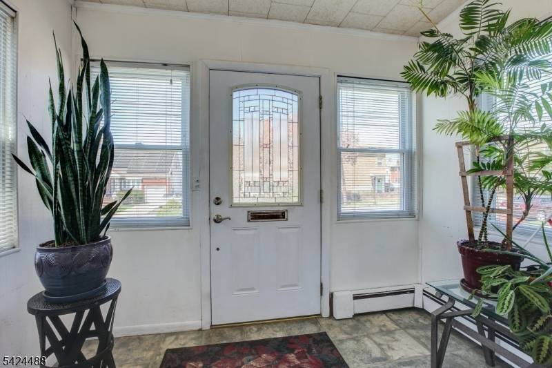 116 E 10Th St, Linden City, NJ 07036