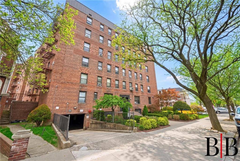2310 Ocean Pkwy #3E, Brooklyn, NY 11223
