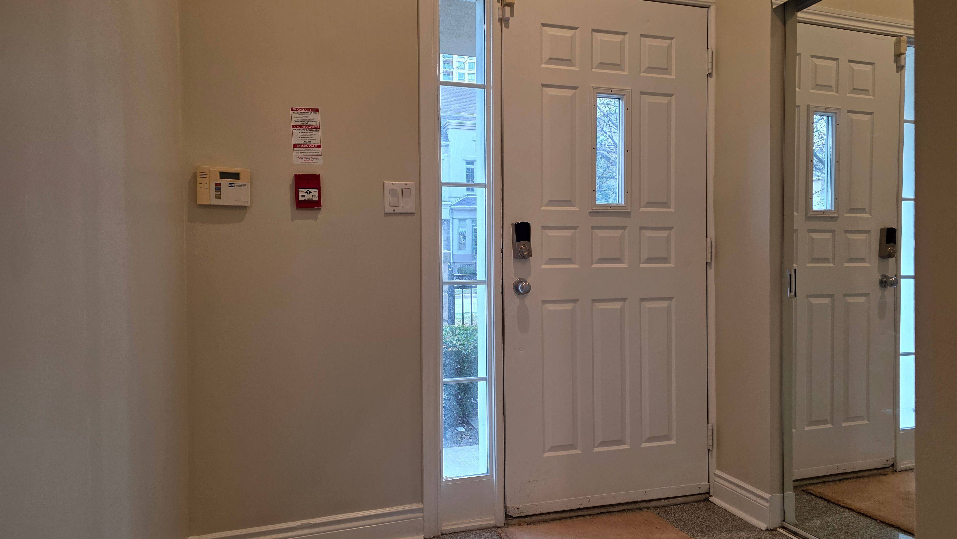 2 Rean DR #TH 17, Toronto C15, ON M2K 3B8