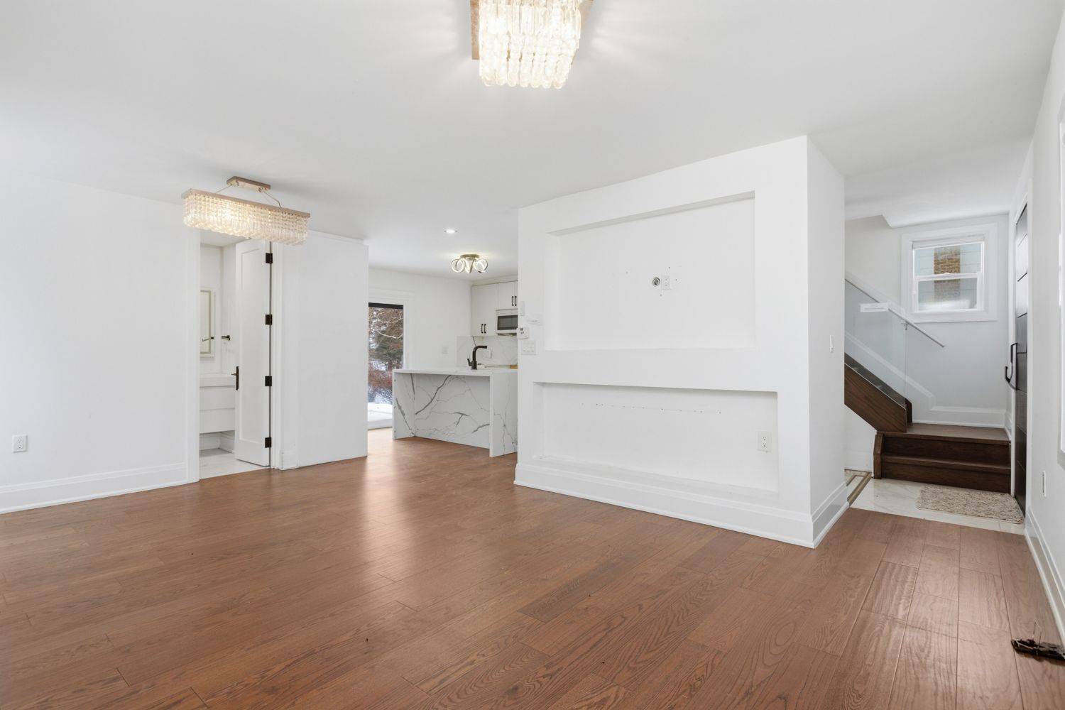 3531 Simcoe ST N, Oshawa, ON L1H 7K4