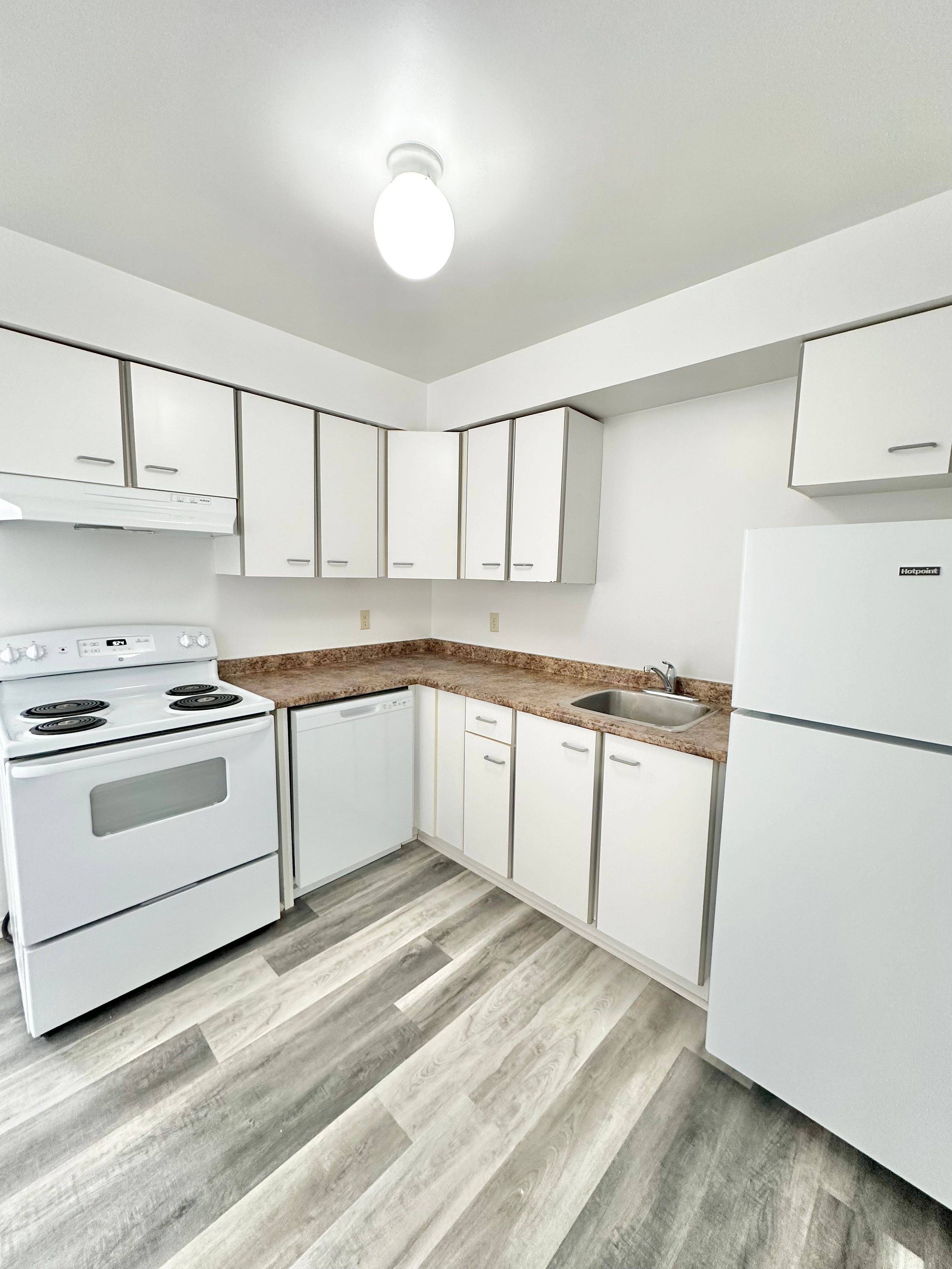 130 Bell Farm RD #314, Barrie, ON L4M 6J4