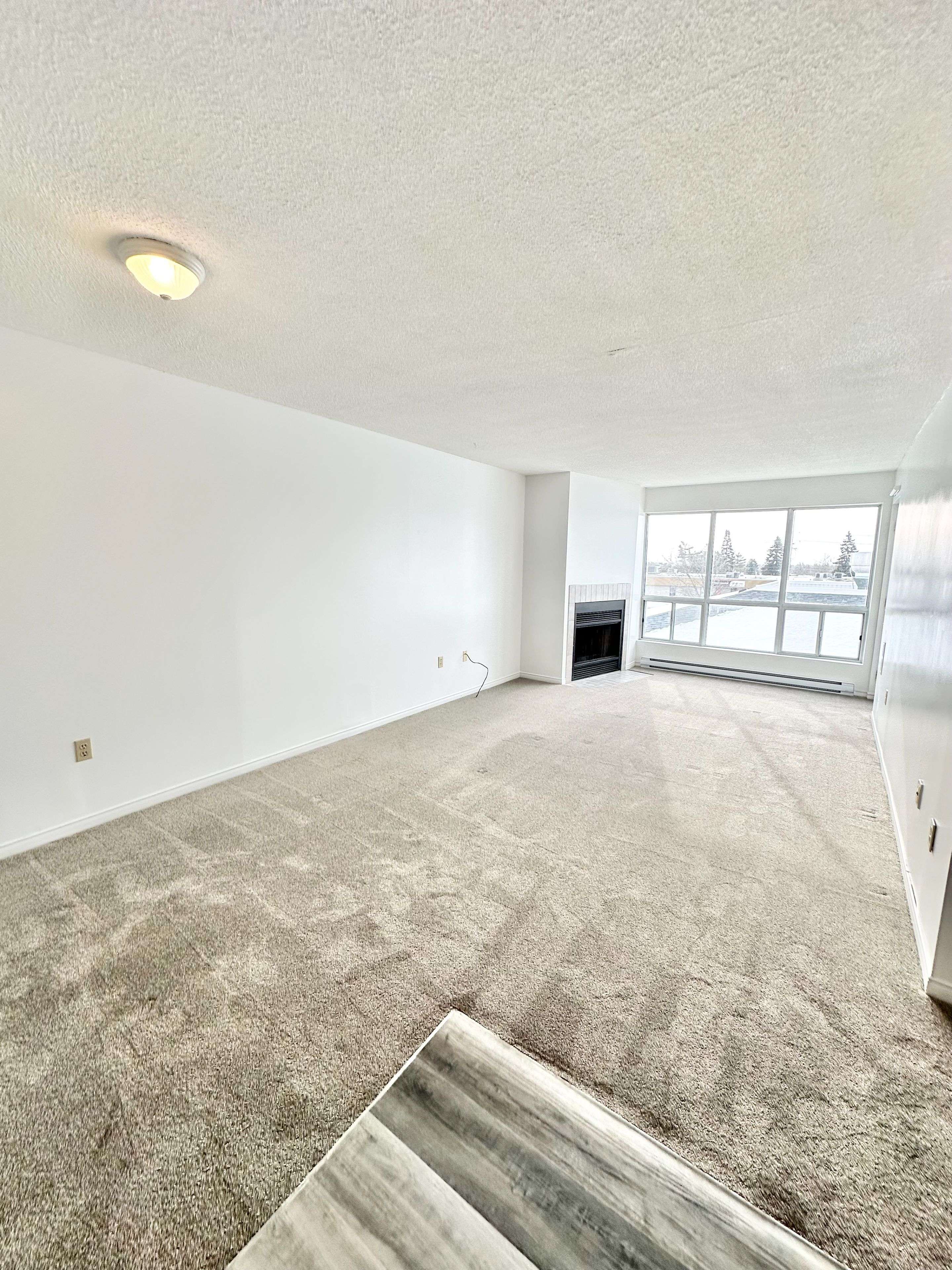 130 Bell Farm RD #314, Barrie, ON L4M 6J4