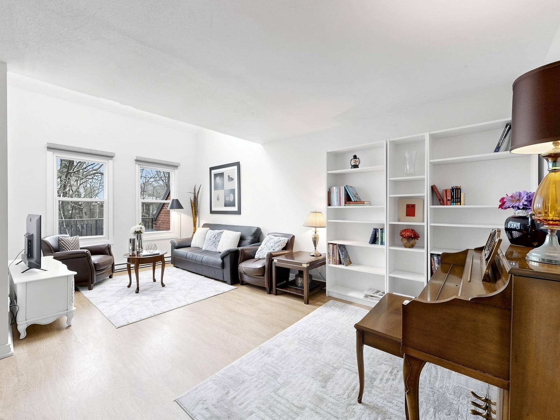 530 Falgarwood DR #21, Oakville, ON L6H 1N3